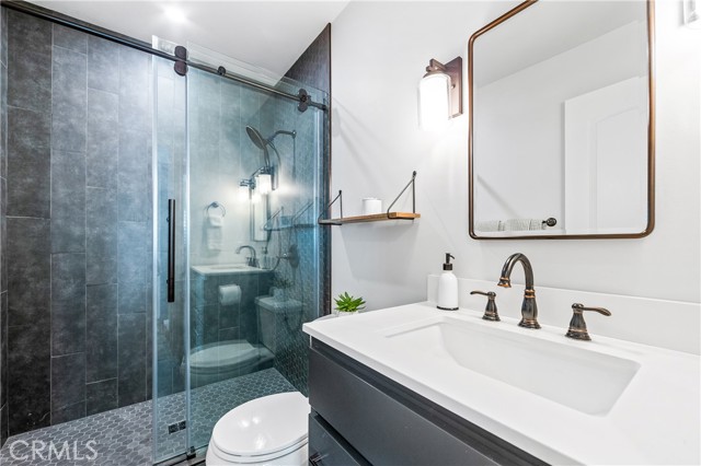 5732 Anthony Ave, Garden Grove CA: https://media.crmls.org/medias/018fe38b-f824-47ed-8fbc-e78d1ffe80a7.jpg