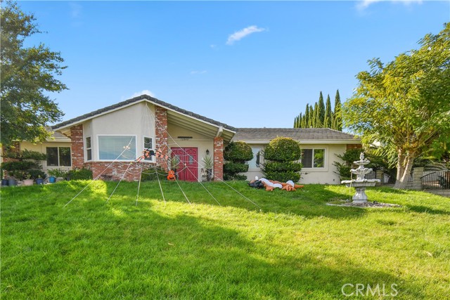 12848 Autumn Leaves Avenue, Victorville CA: https://media.crmls.org/medias/01903368-d1fd-440c-a983-fe6fdee34d2c.jpg