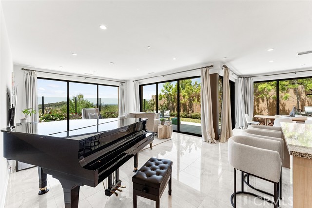 Detail Gallery Image 4 of 60 For 147 Oceano, Irvine,  CA 92602 - 3 Beds | 2/1 Baths