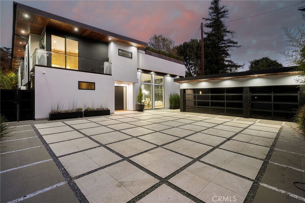 1/2 Laurel Canyon Boulevard