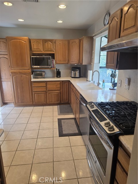 Detail Gallery Image 2 of 15 For 19040 Friar, Tarzana,  CA 91335 - 3 Beds | 1/1 Baths