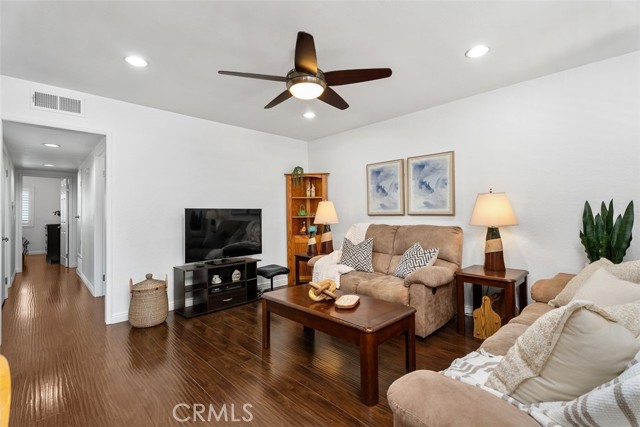 12526 Cuesta Drive, Cerritos CA: https://media.crmls.org/medias/0190dad4-56c8-4635-8fab-29718290cb6d.jpg