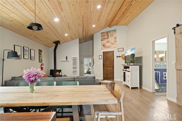 40224 Mahanoy Lane, Big Bear Lake CA: https://media.crmls.org/medias/0191df77-53d1-4f44-aa09-2b82e8c10b2e.jpg