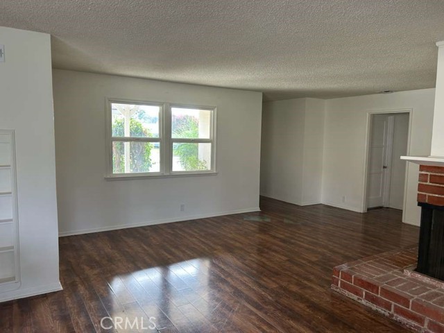 Detail Gallery Image 3 of 26 For 1215 Coronet, Pasadena,  CA 91107 - 2 Beds | 2 Baths