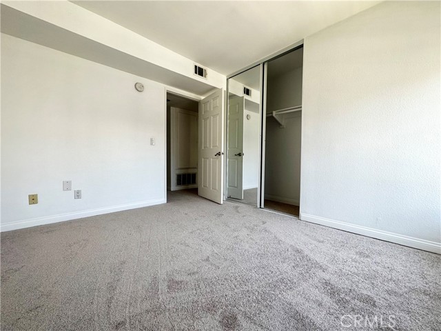 Detail Gallery Image 6 of 13 For 5500 Owensmouth Ave #314,  Woodland Hills,  CA 91367 - 3 Beds | 2 Baths