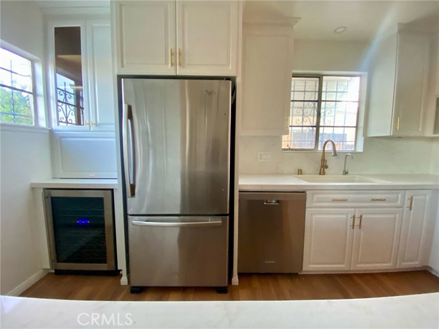 Detail Gallery Image 5 of 31 For 16506 Halsted St, Northridge,  CA 91343 - 4 Beds | 2 Baths