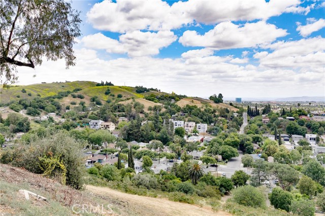 4080 Via Marisol, Los Angeles CA: https://media.crmls.org/medias/0193b864-e0ee-4da5-872f-5e74c17eda72.jpg