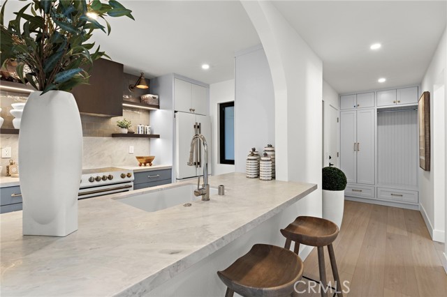 Detail Gallery Image 16 of 36 For 600 E Oceanfront 1a,  Newport Beach,  CA 92661 - 3 Beds | 2 Baths