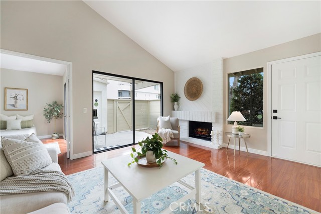 Detail Gallery Image 4 of 53 For 242 Mountain Ct, Brea,  CA 92821 - 3 Beds | 2 Baths