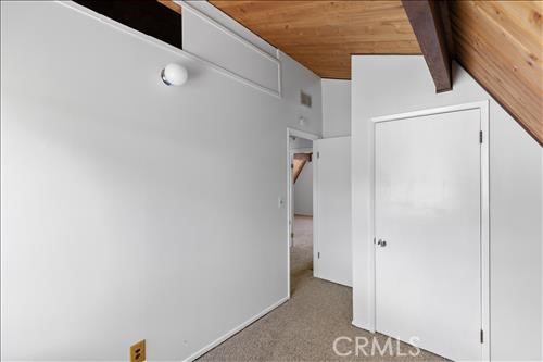 https://media.crmls.org/medias/01957b15-b12e-41ed-839b-fea72aa5df5b.jpg?preset=X-Large