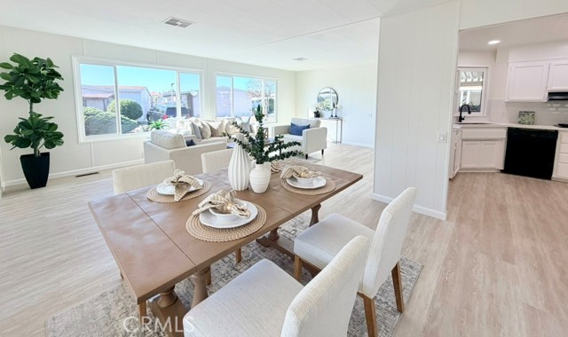 Detail Gallery Image 4 of 53 For 1400 S Sunkist St #102,  Anaheim,  CA 92806 - 2 Beds | 2 Baths