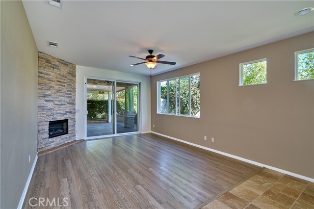 1779 Sarazen, Beaumont CA: https://media.crmls.org/medias/0196bbc3-851d-4c2f-8205-261c605d9301.jpg