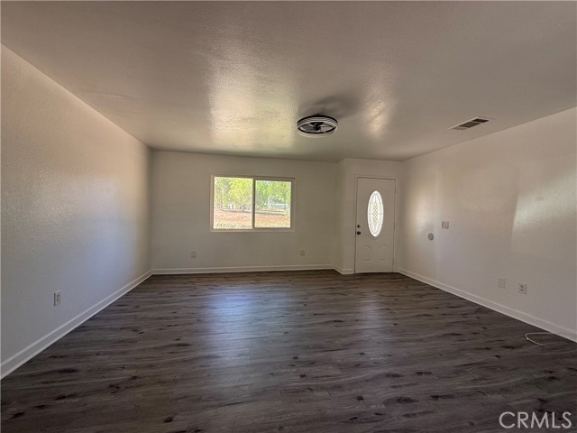 Detail Gallery Image 11 of 25 For 17260 Pfeifer Way, Perris,  CA 92570 - 3 Beds | 2 Baths