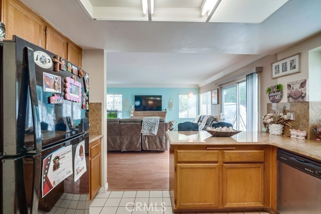 Detail Gallery Image 10 of 24 For 1032 Smoketree Dr, Corona,  CA 92882 - 3 Beds | 2/1 Baths