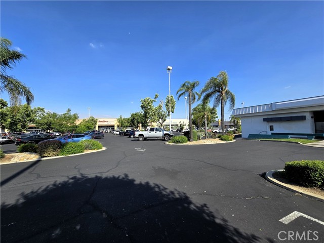 Detail Gallery Image 4 of 15 For 3734 N Abby St, Fresno,  CA 93726 - – Beds | – Baths