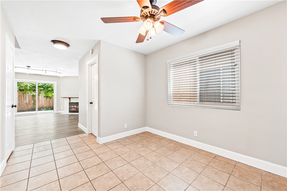 Detail Gallery Image 13 of 48 For 305 E Sunset St, Long Beach,  CA 90805 - 3 Beds | 2/1 Baths