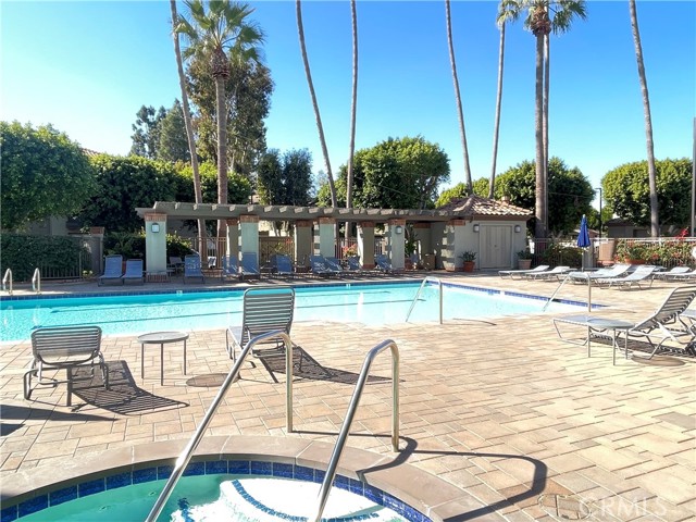 Detail Gallery Image 1 of 23 For 2800 Keller Dr #233,  Tustin,  CA 92782 - 1 Beds | 1 Baths