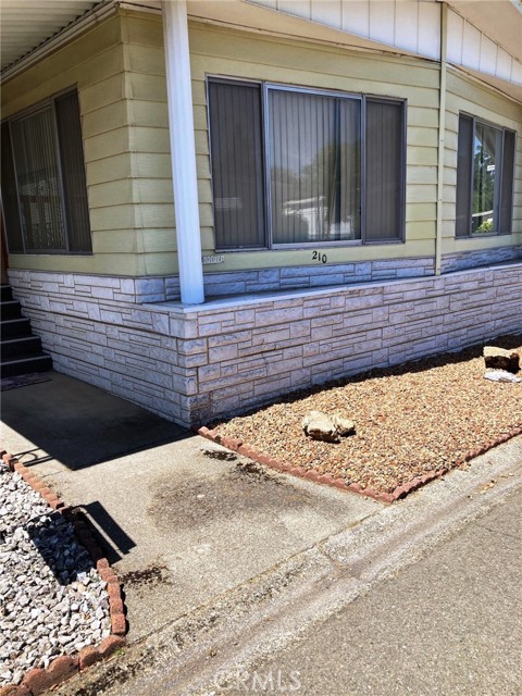 Detail Gallery Image 1 of 21 For 701 E Lassen Ave #210,  Chico,  CA 95973 - 2 Beds | 2 Baths