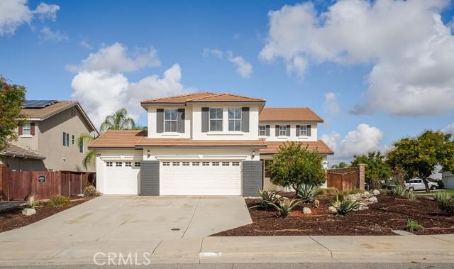 Detail Gallery Image 3 of 56 For 19068 Clover, Riverside,  CA 92508 - 4 Beds | 2/1 Baths