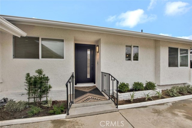 Detail Gallery Image 2 of 41 For 19282 Bethel Cir, Huntington Beach,  CA 92646 - 3 Beds | 2 Baths