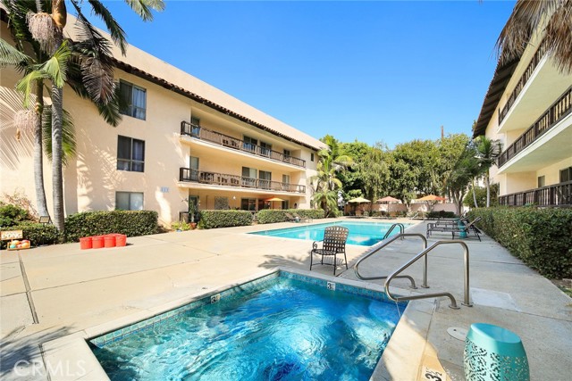 1127 E Del Mar Boulevard, Pasadena CA: https://media.crmls.org/medias/019a9e15-610f-4d83-8e02-4babc2acbcba.jpg
