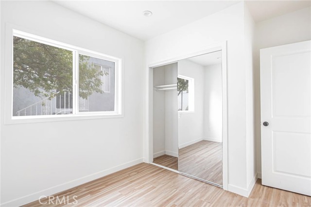 Detail Gallery Image 4 of 30 For 2213 S Bronson Ave, Los Angeles,  CA 90018 - – Beds | – Baths