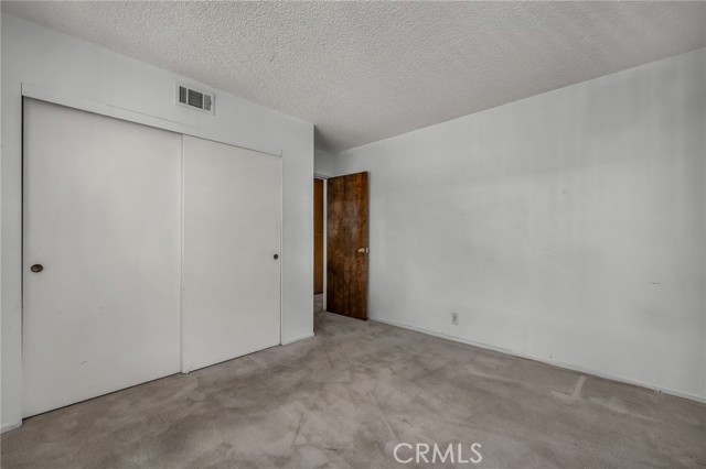 1860 San Francisco Avenue, Long Beach CA: https://media.crmls.org/medias/019ad1a9-2b78-40fa-9abe-47b1aaa2c82d.jpg