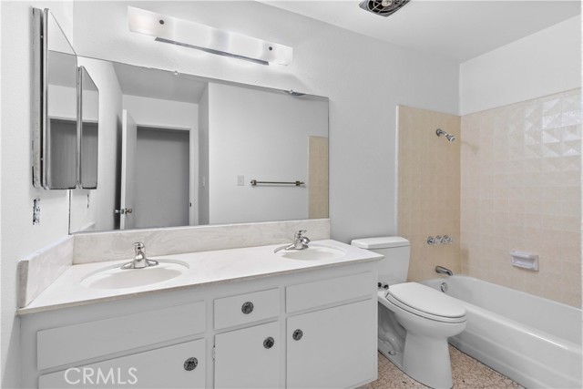 Detail Gallery Image 53 of 63 For 9960 Milburn, Sun Valley,  CA 91352 - 4 Beds | 2 Baths