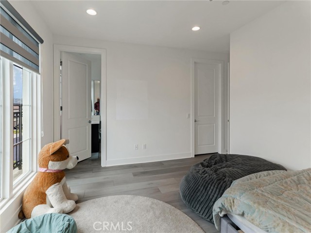 Detail Gallery Image 27 of 43 For 20725 W Liana Ct, Porter Ranch,  CA 91326 - 5 Beds | 5/1 Baths