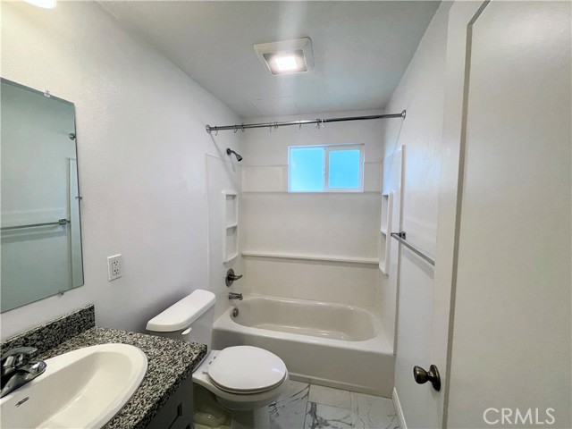 657 Scott Place, Glendora CA: https://media.crmls.org/medias/019c2ed7-beed-4d94-b23f-ad1ffb28160d.jpg