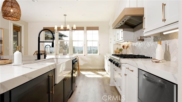 19 Basilica Place, Ladera Ranch CA: https://media.crmls.org/medias/019cda98-28e2-4b29-ba07-51dca87112e5.jpg