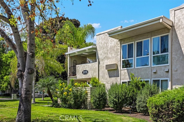 Detail Gallery Image 2 of 27 For 2173 via Mariposa Q,  Laguna Woods,  CA 92637 - 2 Beds | 2 Baths