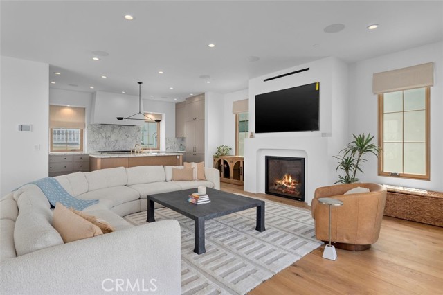505 Bayview Drive, Manhattan Beach CA: https://media.crmls.org/medias/019e0539-ce4c-42a9-9c56-88d8c78bec80.jpg