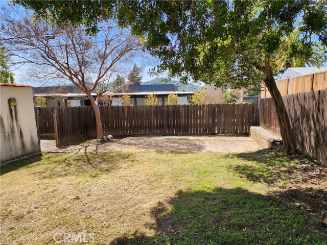 Detail Gallery Image 9 of 9 For 1308 Salisbury Rd, La Canada Flintridge,  CA 91011 - 3 Beds | 1 Baths