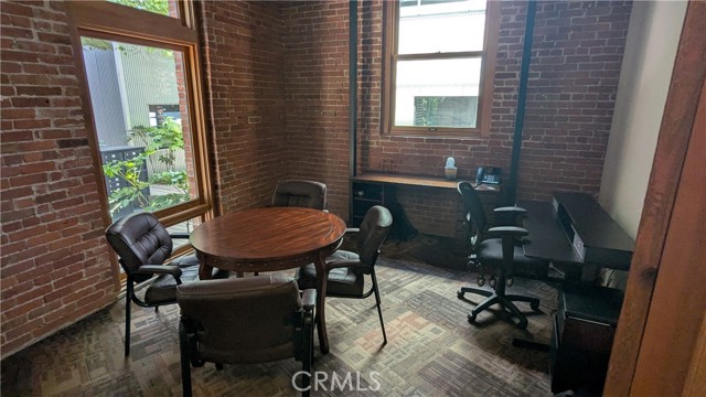 1880 Santa Barbara Avenue, San Luis Obispo CA: https://media.crmls.org/medias/019fec31-0b89-4519-880b-f9cb51400dba.jpg