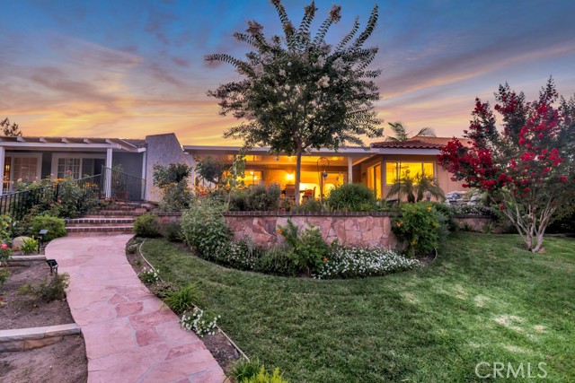 2382 Leeward Circle, Westlake Village CA: https://media.crmls.org/medias/01a038ab-ef32-4cdb-8b3e-cdfd13565d46.jpg