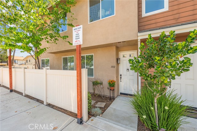 Detail Gallery Image 5 of 39 For 1312 Shoshone Falls Dr, Ramona,  CA 92065 - 3 Beds | 2/1 Baths