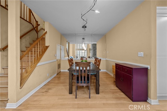 Detail Gallery Image 6 of 29 For 22371 Mission Cir, Chatsworth,  CA 91311 - 3 Beds | 2/1 Baths