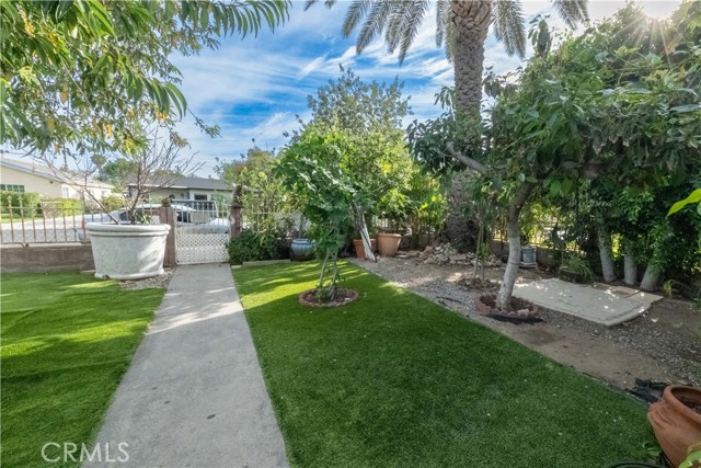 Detail Gallery Image 6 of 47 For 15719 Romar St, North Hills,  CA 91343 - 3 Beds | 2 Baths