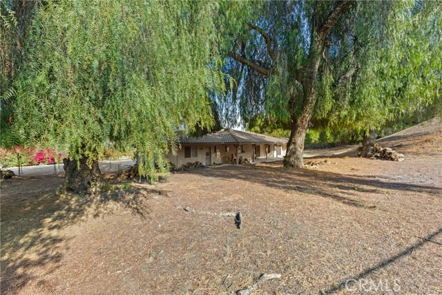 14511 Pine Court, Riverside CA: https://media.crmls.org/medias/01a1d2c1-2014-4ae2-88cd-719ddb2da5ed.jpg