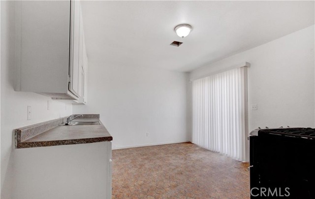 Detail Gallery Image 5 of 12 For 16010 Olive, Hesperia,  CA 92345 - – Beds | – Baths