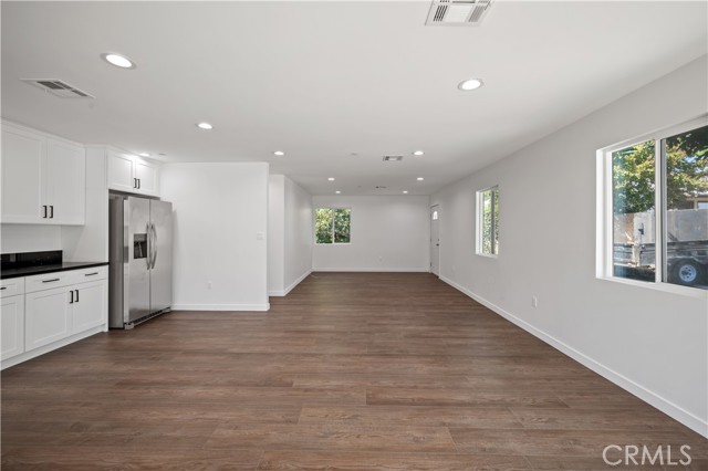 Detail Gallery Image 32 of 73 For 7445 Balcom Ave, Reseda,  CA 91335 - 4 Beds | 2 Baths