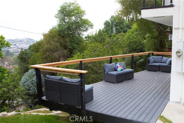 5106 O Sullivan Drive, Los Angeles CA: https://media.crmls.org/medias/01a30110-9920-4e0c-a702-464a52e976f0.jpg