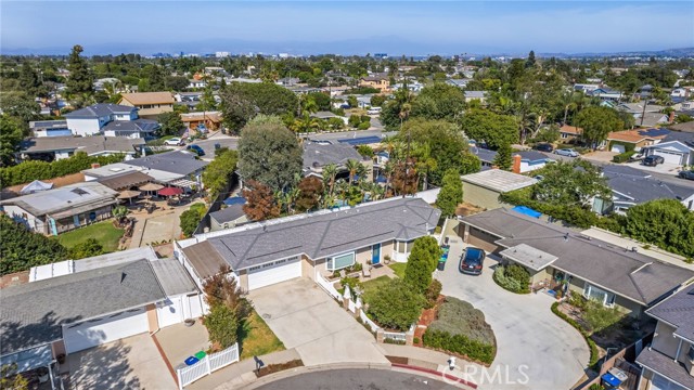 224 Pauline Place, Costa Mesa CA: https://media.crmls.org/medias/01a315d1-1b0d-4a65-982c-70a9330252a8.jpg