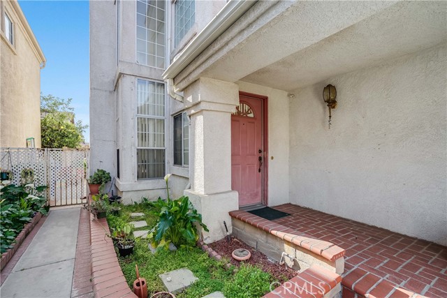 Image 2 for 7523 Bellingham Ave, North Hollywood, CA 91605