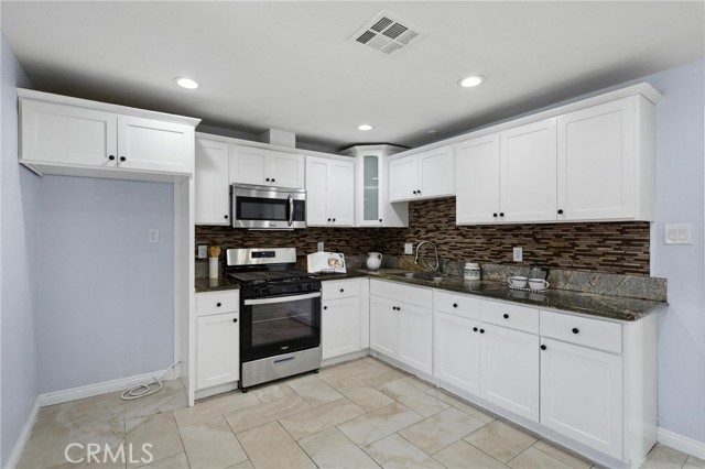 Detail Gallery Image 11 of 48 For 316 E 181st St, Carson,  CA 90746 - 3 Beds | 2 Baths