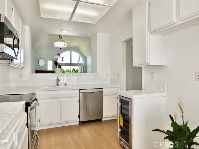 Detail Gallery Image 5 of 21 For 4739 E 4th, Long Beach,  CA 90814 - 2 Beds | 2 Baths