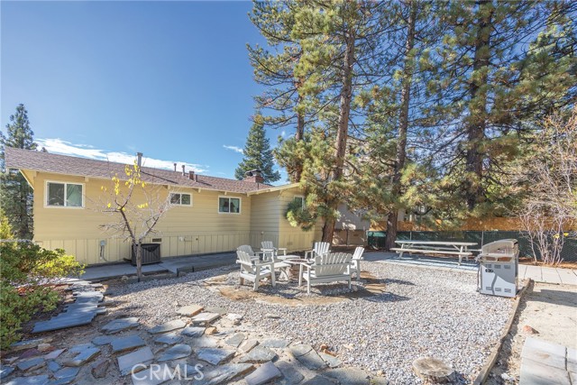 Detail Gallery Image 9 of 44 For 39054 Bayview Ln, Big Bear Lake,  CA 92315 - 3 Beds | 1/1 Baths