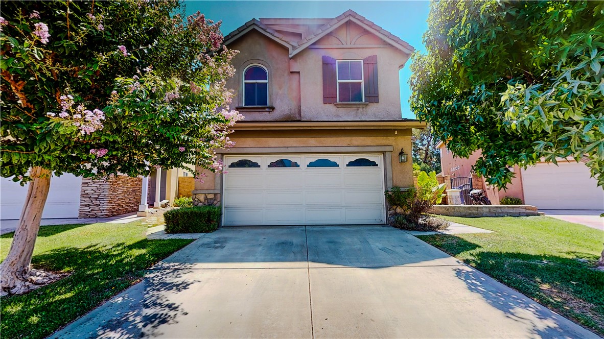 Detail Gallery Image 1 of 20 For 7960 Shadow Trails Ln, Jurupa Valley,  CA 92509 - 3 Beds | 2/1 Baths