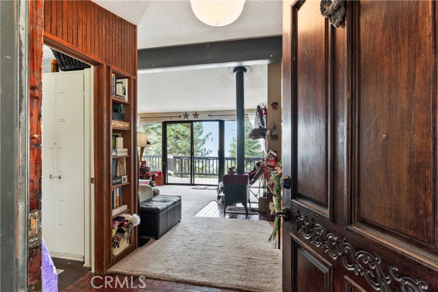 1944 Willow, Running Springs CA: https://media.crmls.org/medias/01a6554f-26f9-44e6-a857-6198a96930f0.jpg